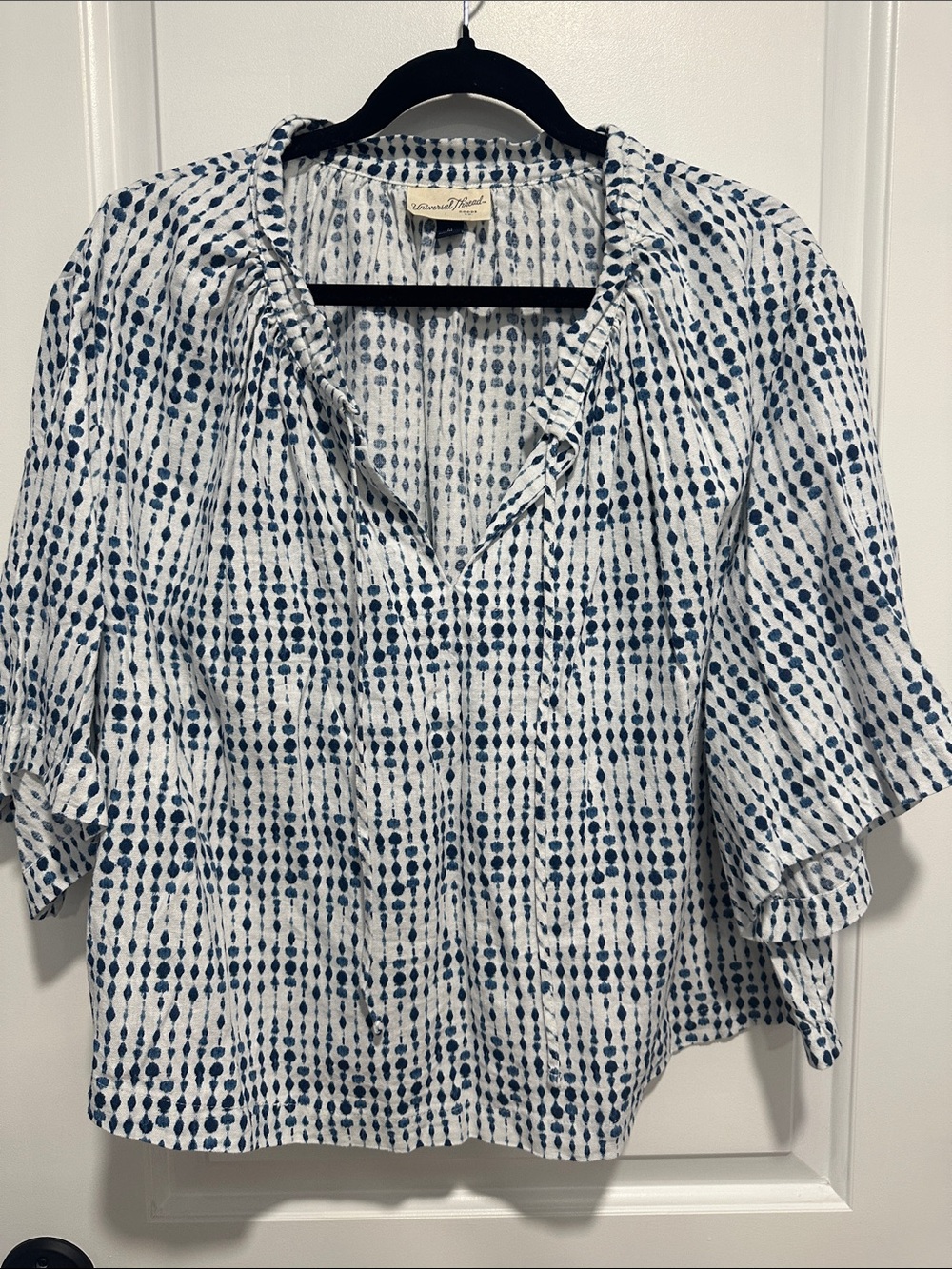 Universal Thread White Blouse with Navy Dot-Stripe Print